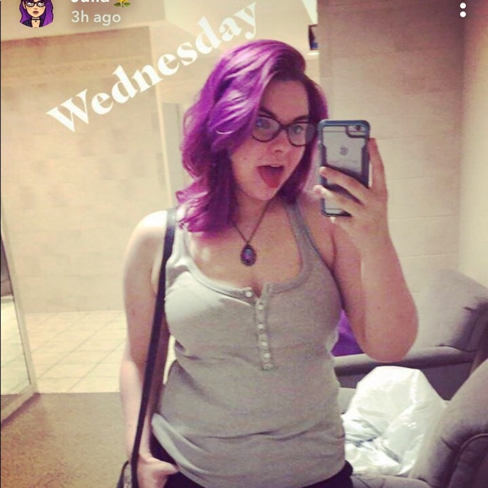 Meet your Posher, Julia